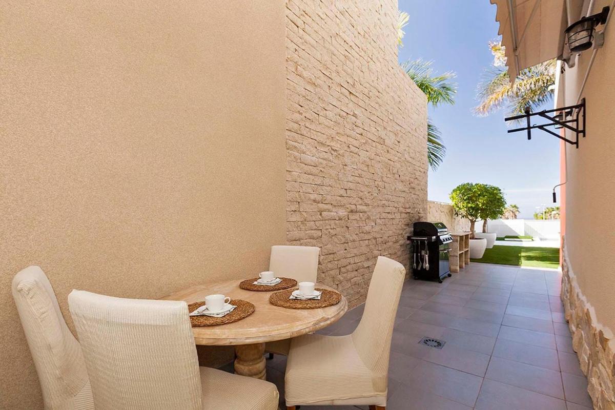 Villa La Caleta Golf 阿德耶 外观 照片